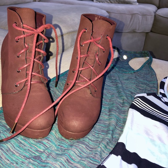 Olsenboye maroon platform booties - Picture 5 of 5